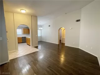 Photo #6: 2543922 Listing 