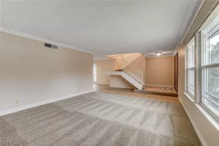 Photo #4: 2543923 Listing