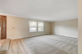 Photo #5: 2543923 Listing