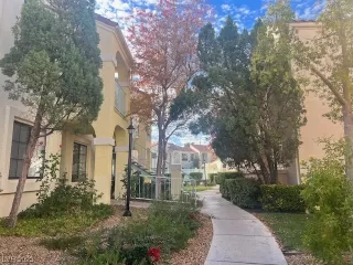 Photo #3: 2543932 Listing 