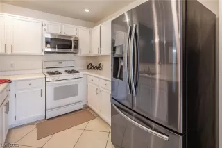 Photo #5: 2543958 Listing 