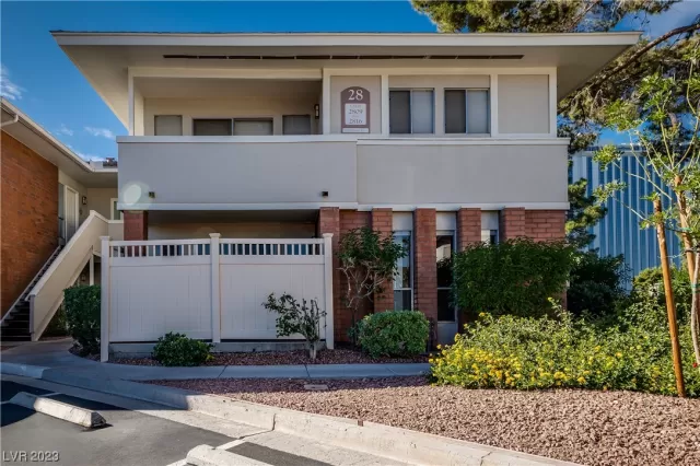 MLS: 2543966 Condo For Sale