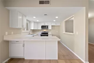 Photo #4: 2543968 Listing 