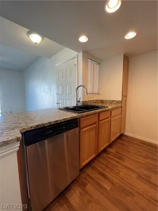 Photo #6: 2543980 Listing 