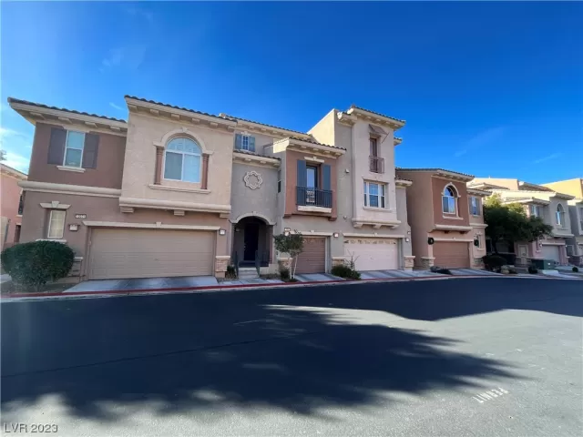 MLS: 2544001 Condo For Sale