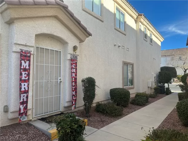 MLS: 2544027 Condo For Sale