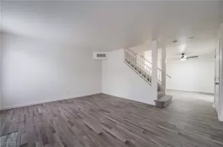 Photo #5: 2544043 Listing 