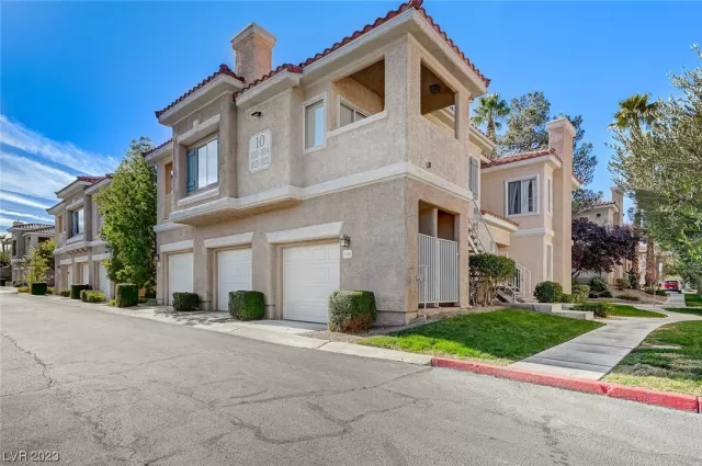 MLS: 2544056 Condo For Sale