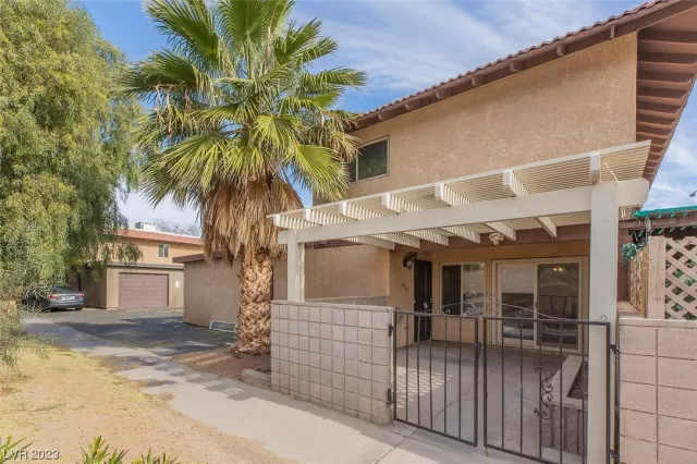 MLS: 2544085 Condo For Sale