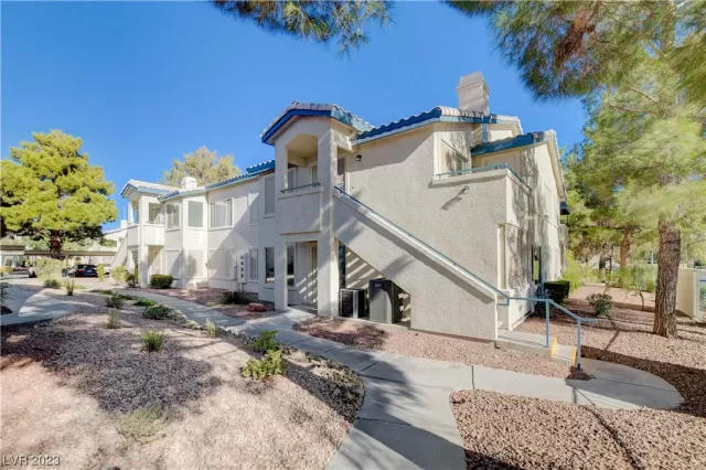 MLS: 2544089 Condo For Sale