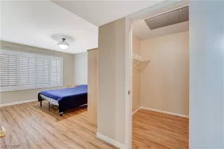 Photo #6: 2544089 Listing