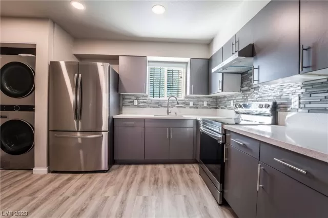 MLS: 2544093 Condo For Sale