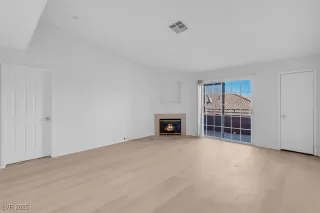 Photo #1: 2544147 Listing