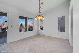 Photo #6: 2544158 Listing