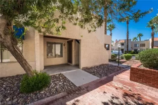 Photo #3: 2544162 Listing