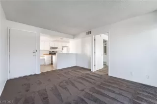 Photo #6: 2544162 Listing