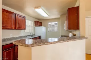 Photo #6: 2544175 Listing