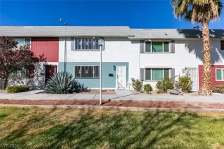 Photo #1: 2544181 Listing