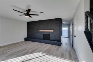 Photo #5: 2544181 Listing