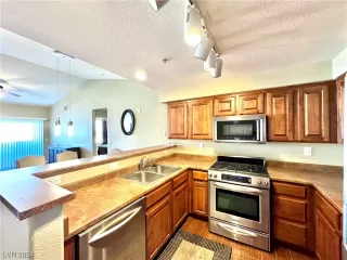 Photo #5: 2544214 Listing 