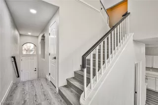 Photo #2: 2544226 Listing