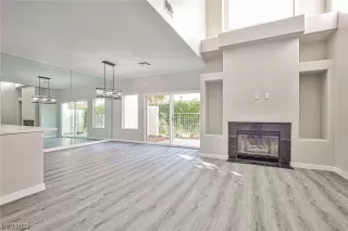 Photo #3: 2544226 Listing