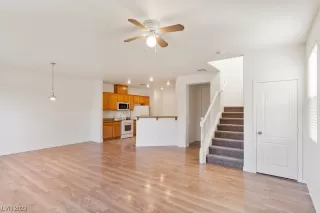 Photo #4: 2544231 Listing