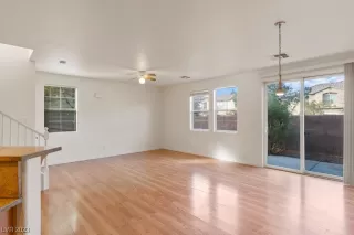 Photo #6: 2544231 Listing