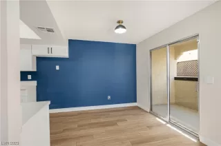 Photo #5: 2544232 Listing