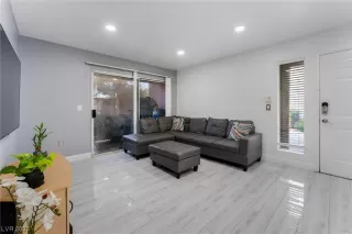 Photo #6: 2544239 Listing 