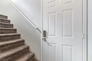 Photo #4: 2544259 Listing