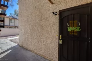 Photo #3: 2544285 Listing