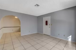 Photo #6: 2544285 Listing