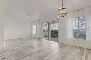 Photo #6: 2544302 Listing 