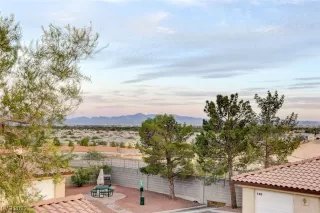 Photo #6: 2544308 Listing