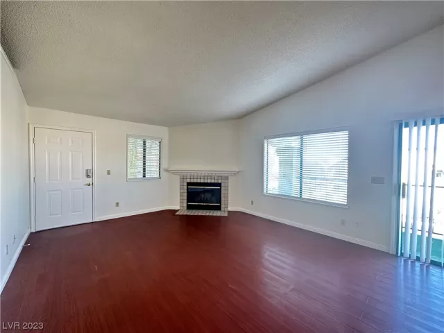 MLS: 2544310 Condo For Sale