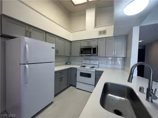 Photo #3: 2544310 Listing 