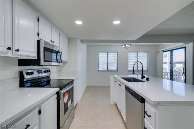 MLS: 2544327 Condo For Sale