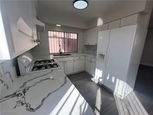 MLS: 2544328 Condo For Sale