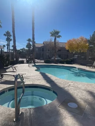 Photo #3: 2544332 Listing 