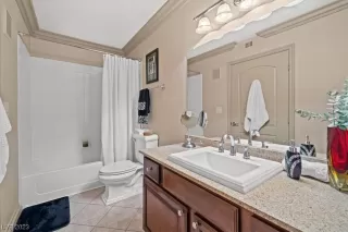 Photo #4: 2544345 Listing