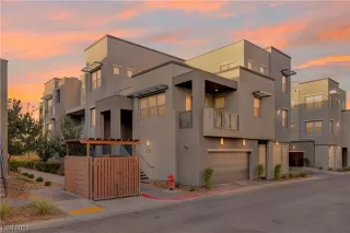 Photo #3: 2544386 Listing