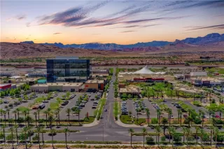 Photo #5: 2544386 Listing