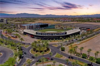 Photo #6: 2544386 Listing