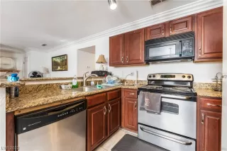 Photo #5: 2544413 Listing 