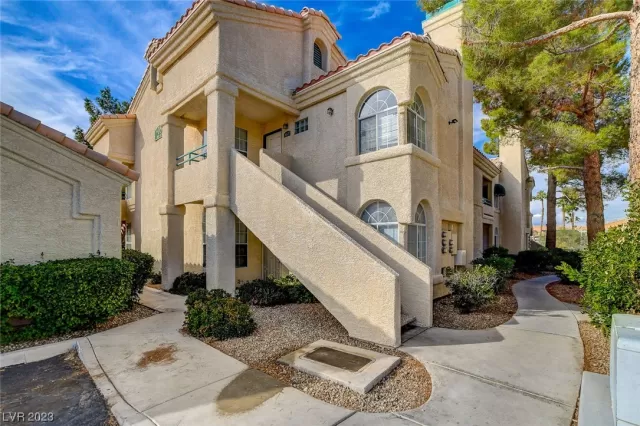 MLS: 2544456 Condo For Sale