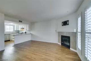 Photo #5: 2544493 Listing