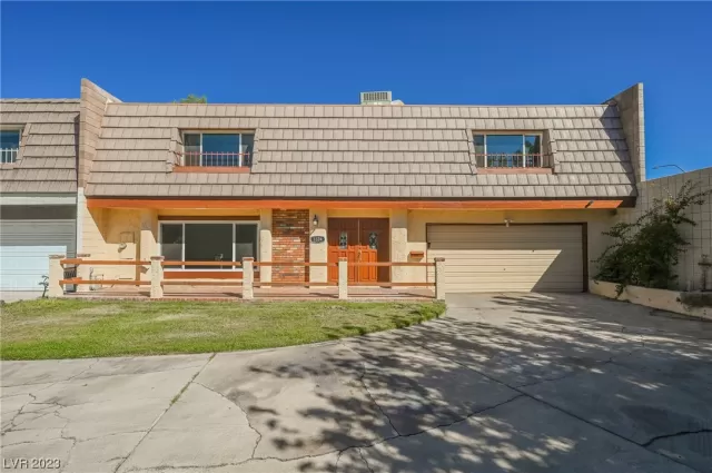 MLS: 2544515 Condo For Sale