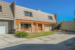 Photo #4: 2544515 Listing