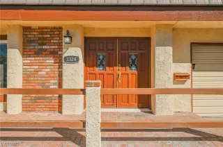 Photo #6: 2544515 Listing